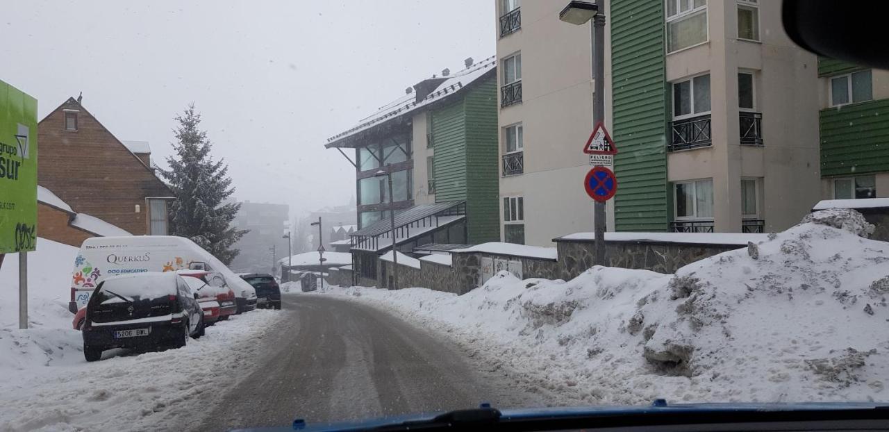 Apartamento Edificio Serraneu. Sierra Nevada. Granada Kültér fotó