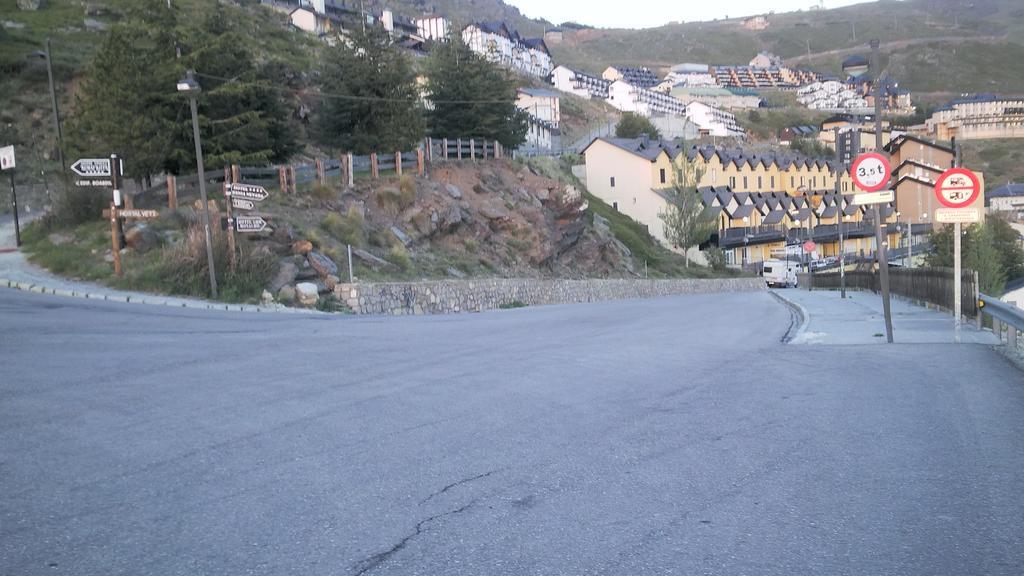 Apartamento Edificio Serraneu. Sierra Nevada. Granada Kültér fotó